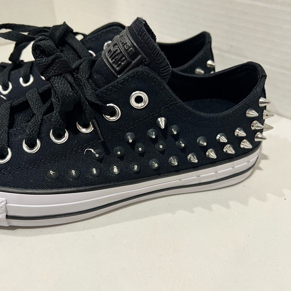 Womens Converse Chuck Taylor All Star Chrome Queen Low-Top Sneakers. Size 8.5 - Picture 2 of 8